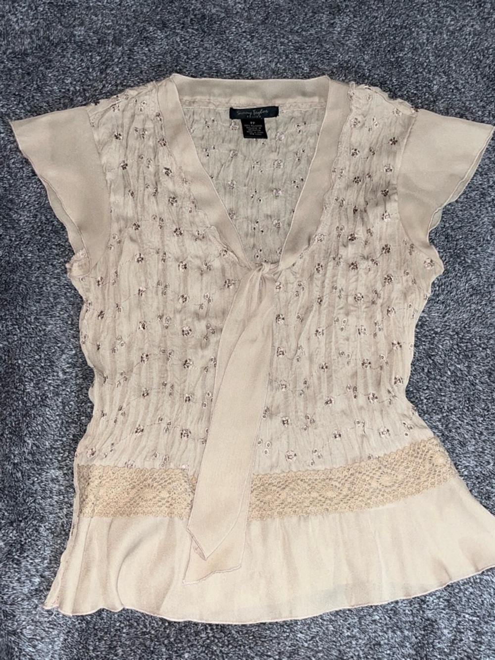 Sunny Taylor Cream Tie-Neck Flutter Sleeve Blouse